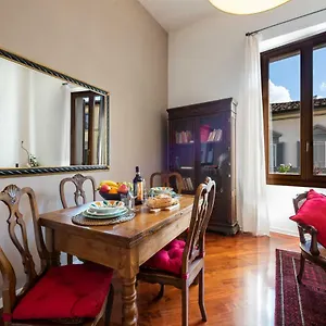 Renovated 19th-century In An Authentic Area Firenze
